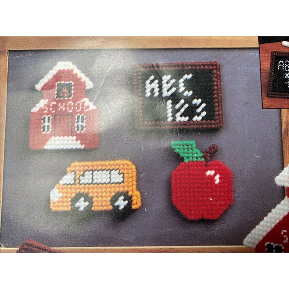 Leisure Arts TEACHER TREASURES PLASTIC CANVAS 1494 Leaflet 12 Designs School - Picture 4 of 11